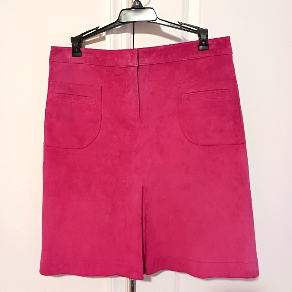 Nice lilly pulitzer skirt. Used. - Picture 1 of 2